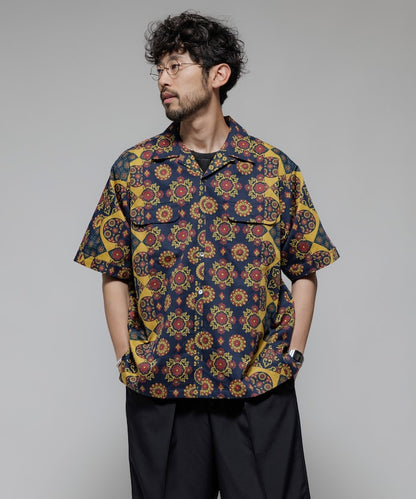 FREAK'S STORE Relaxed fit Batik print open collar shirt/ Small pattern 印花短袖襯衫