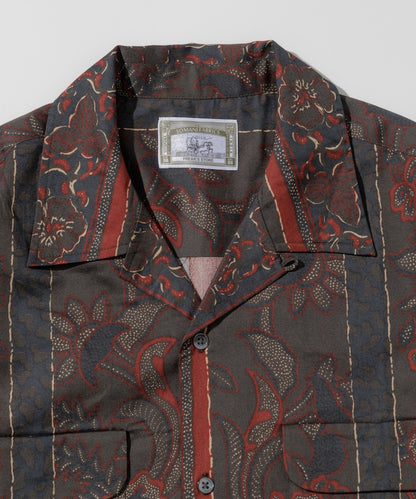 FREAK'S STORE Relaxed Fit Batik Print Open Collar Shirt/Floral 印花短袖襯衫