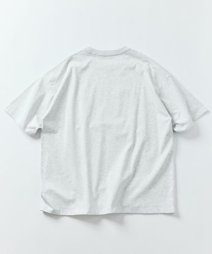 FREAK'S STORE PSTER Puster Relaxed Fit Back Print Crew Neck T-Shirt / PSTER OP 刺繡圖案短袖T恤