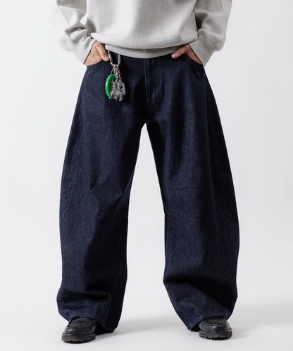FREAK'S STORE Wide silhouette curved Denim pants 寬鬆繭型牛仔褲【預約商品 | 2025/11下旬出貨】