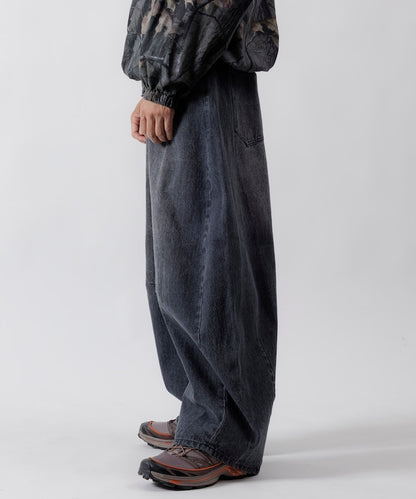 FREAK'S STORE Wide silhouette curved Denim pants 寬鬆繭型牛仔褲【預約商品 | 2025/11下旬出貨】