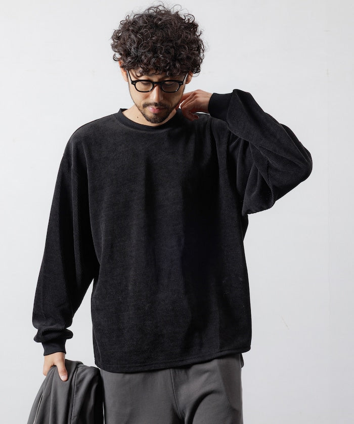 Firsthand Relaxed Fit Spindle Cutout Tops 寬版圓領大學T