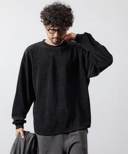 Firsthand Relaxed Fit Spindle Cutout Tops 寬版圓領大學T