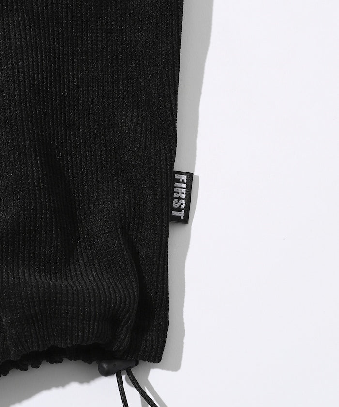 Firsthand Relaxed Fit Spindle Cutout Tops 寬版圓領大學T