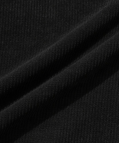 Firsthand Relaxed Fit Spindle Cutout Tops 寬版圓領大學T