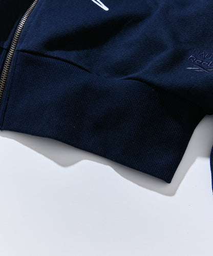 Reebok × NAUTICA 限定 聯名LOGO短版拉鍊連帽外套【預約商品 | 2025/10下旬出貨】