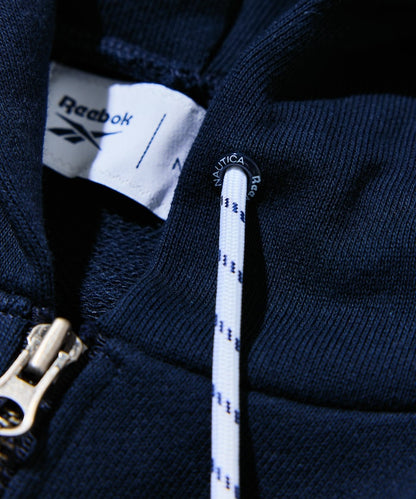 Reebok × NAUTICA 限定 聯名LOGO短版拉鍊連帽外套【預約商品 | 2025/10下旬出貨】