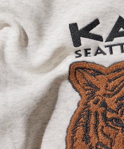 KAVU × FREAK'S STORE 聯名限定款 老虎刺繡圓領大學T