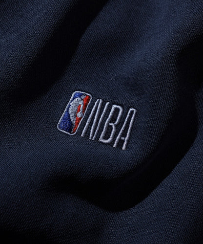 FREAK'S STORE NBA Special Order Random Team Back Logo Print Sweatshirt 隨機球隊標誌大學T