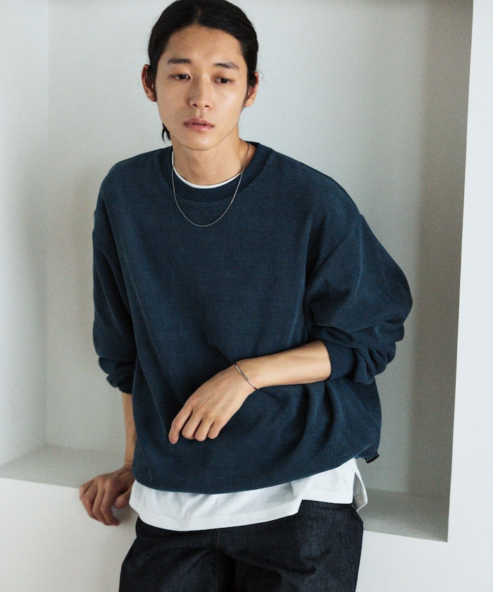 Firsthand Relaxed Fit Spindle Cutout Tops 寬版圓領大學T